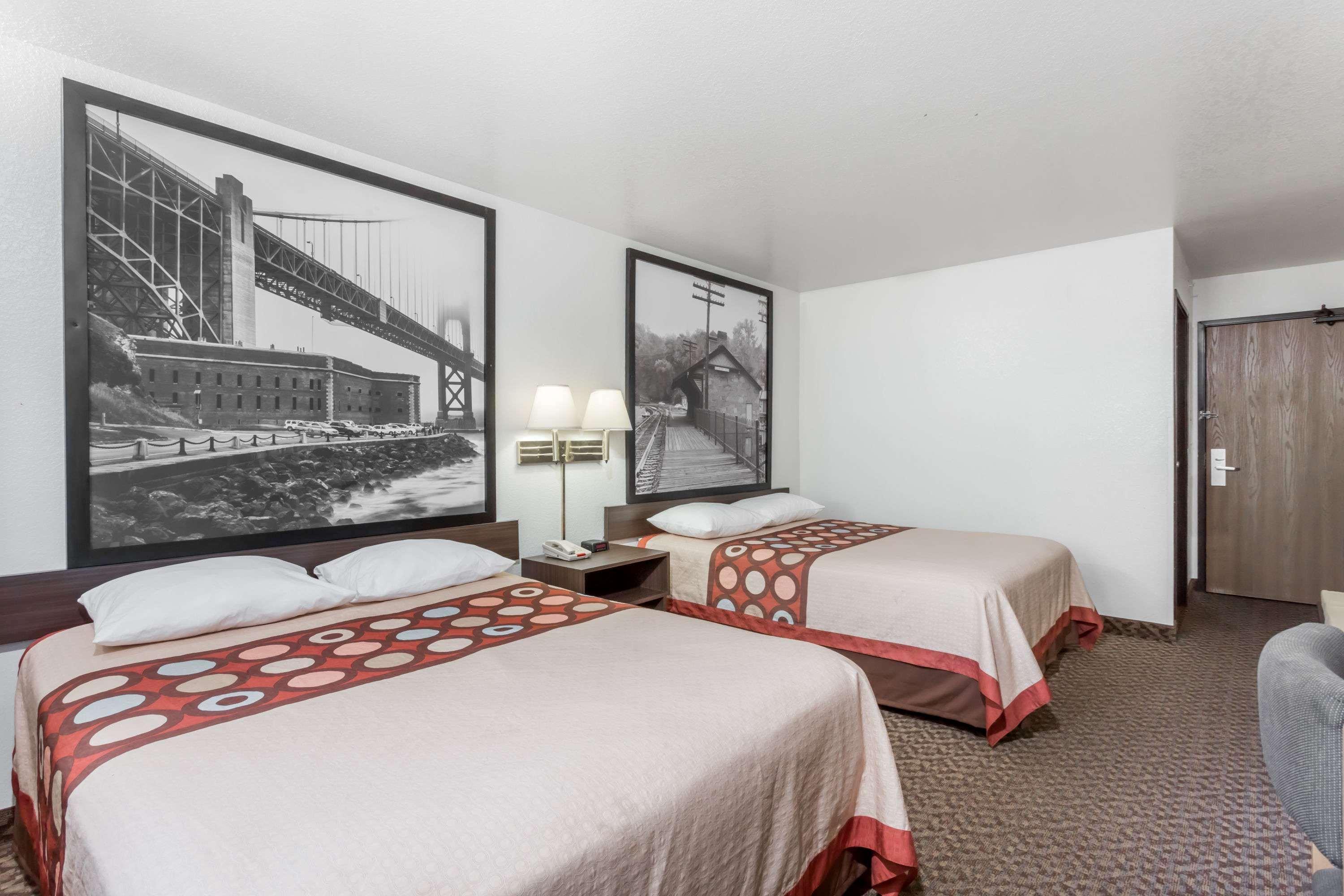 Super 8 By Wyndham Prince Frederick Экстерьер фото