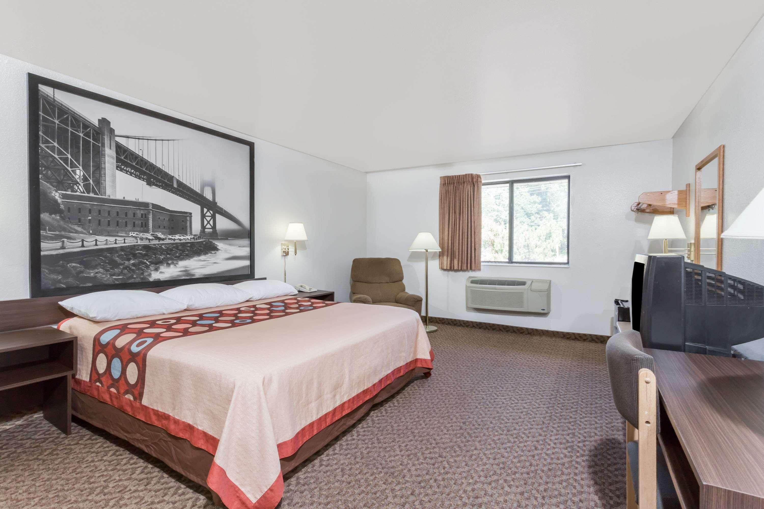 Super 8 By Wyndham Prince Frederick Экстерьер фото